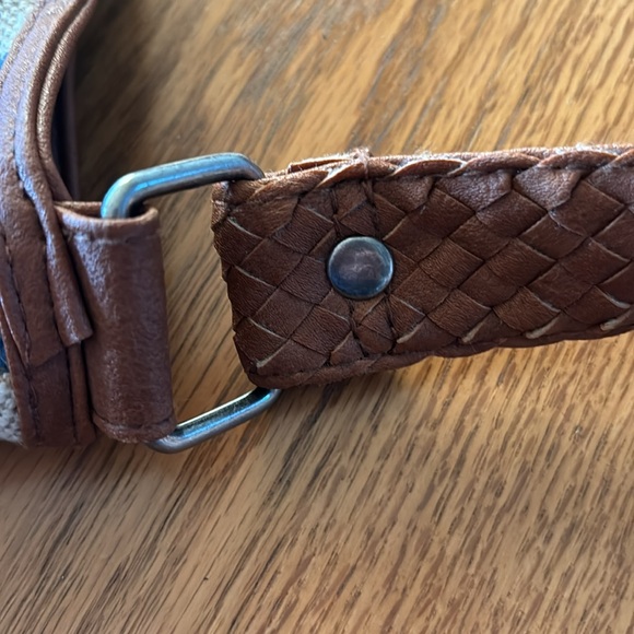 Roxy Purse - Picture 7 of 9